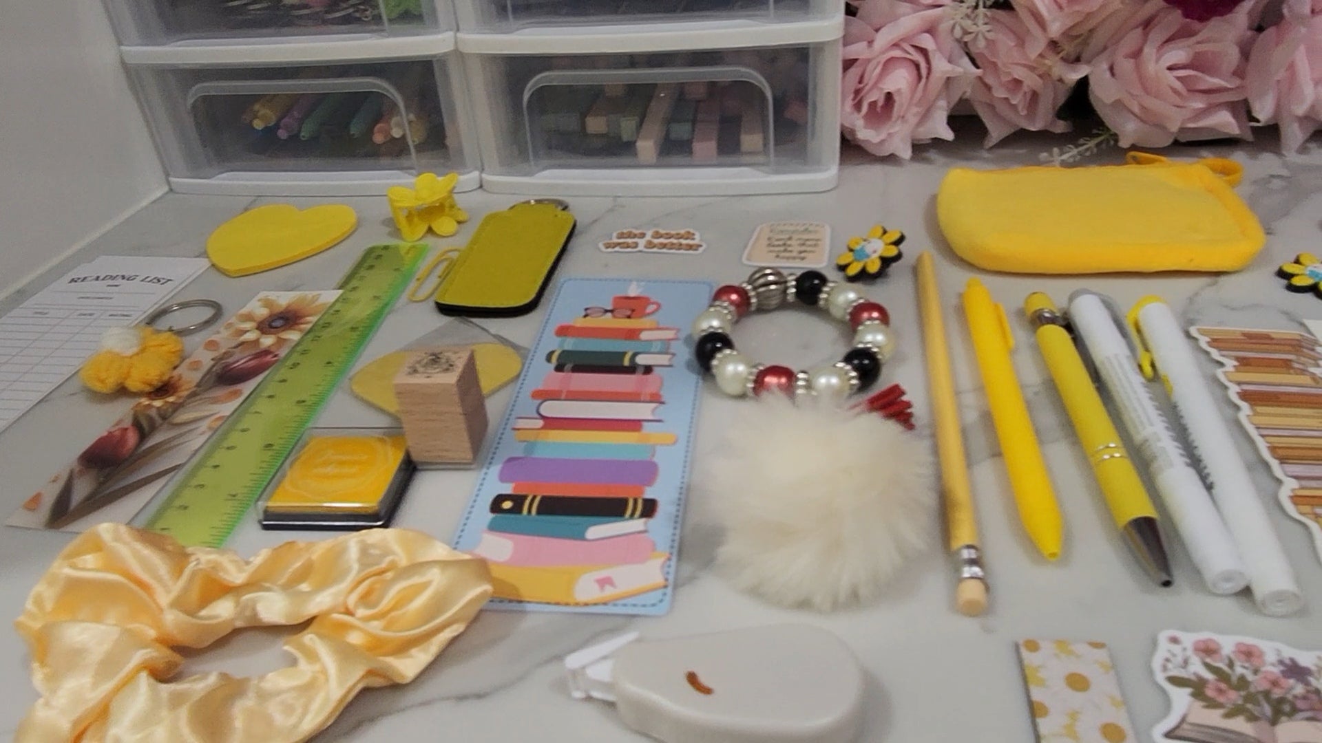 YELLOW bookish bundle