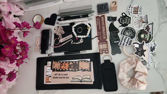 🖤Black Bookish Bundle – A Chic Escape for Every Book Lover!📚✨