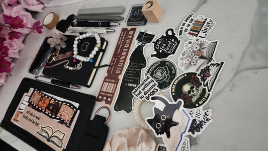 🖤Black Bookish Bundle – A Chic Escape for Every Book Lover!📚✨